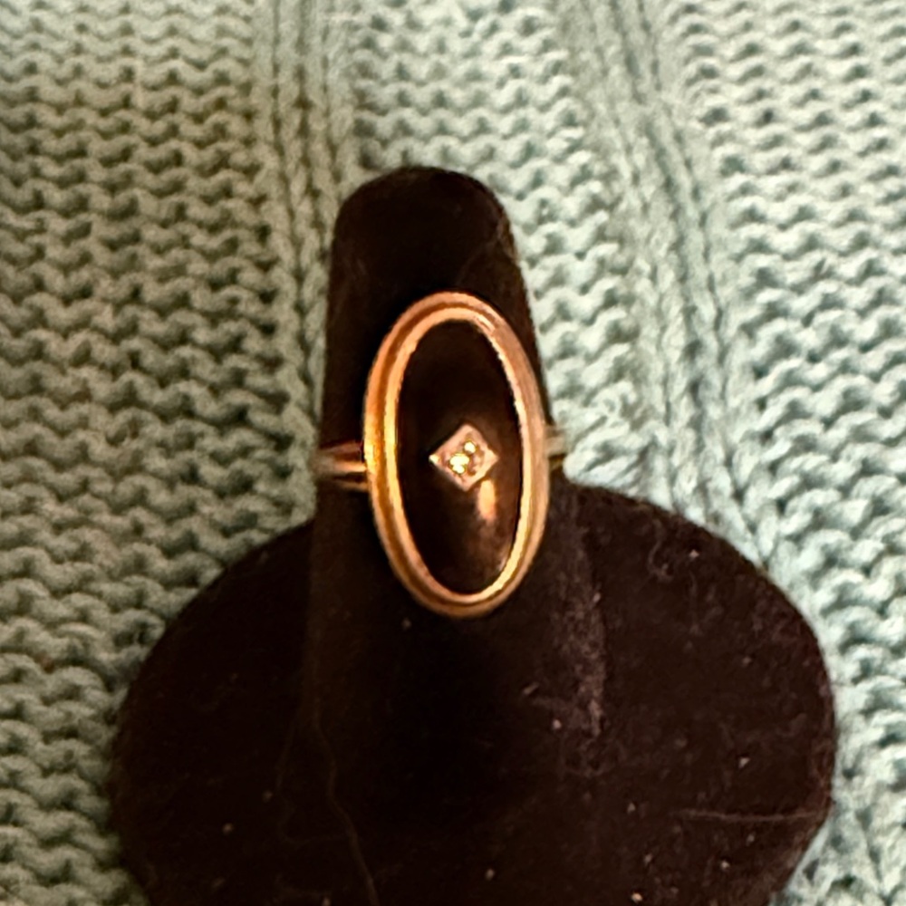 Elegant Black Onyx and diamond 10k Gold Women's Ring size 5 1/2 vintage